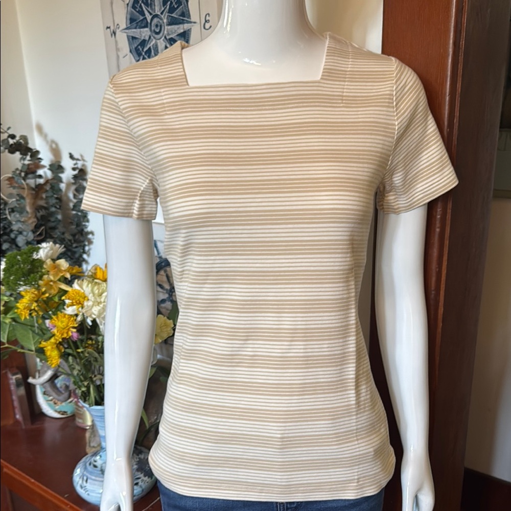 NWT northern reflections size small Striped Beige Women's Top